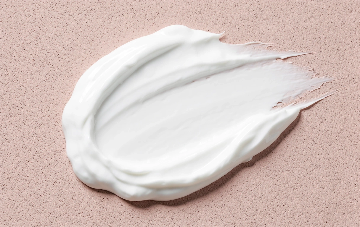 Moisturizing cream texture